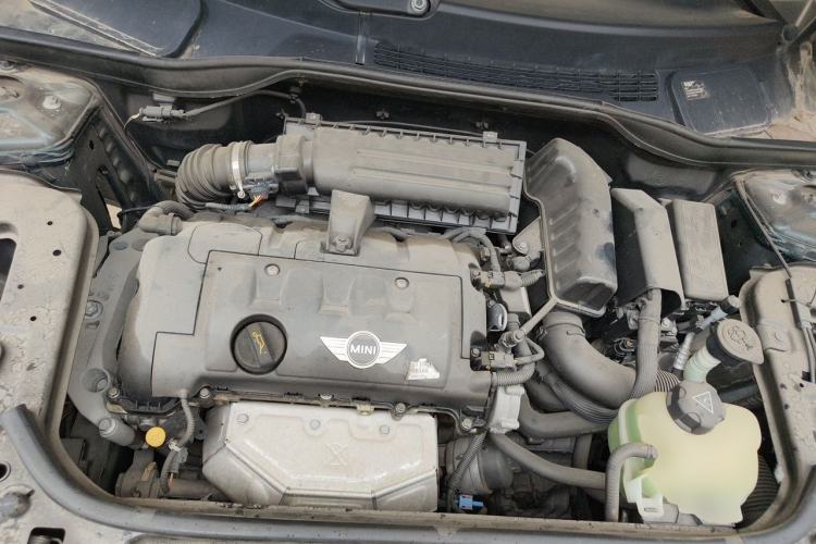 Used MINI Countryman 2013 1.6T COOPER ALL4 Fun Engine Bay