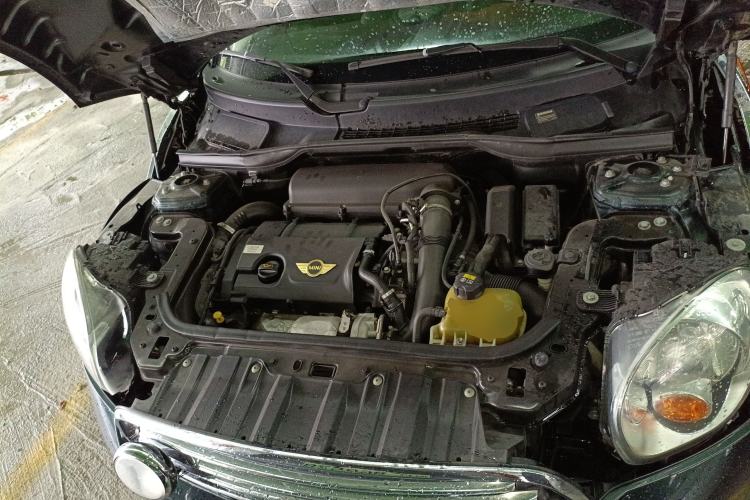 Used MINI Countryman 2013 1.6T COOPER ALL4 Fun Engine Bay