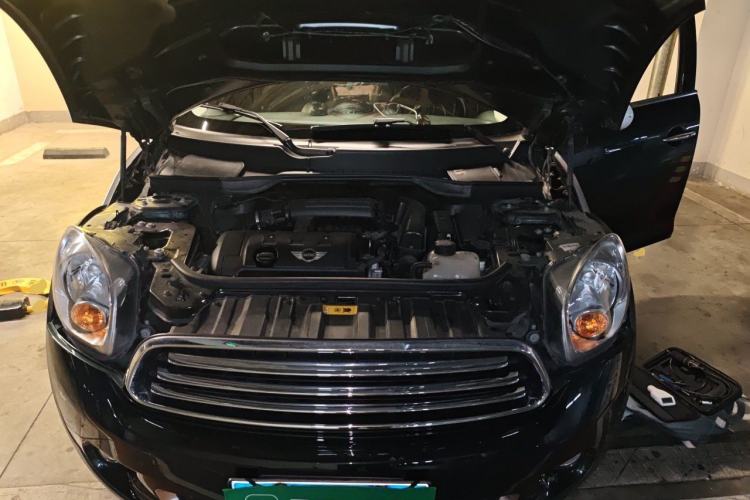 Used MINI Countryman 2013 1.6T COOPER ALL4 Fun Engine Bay