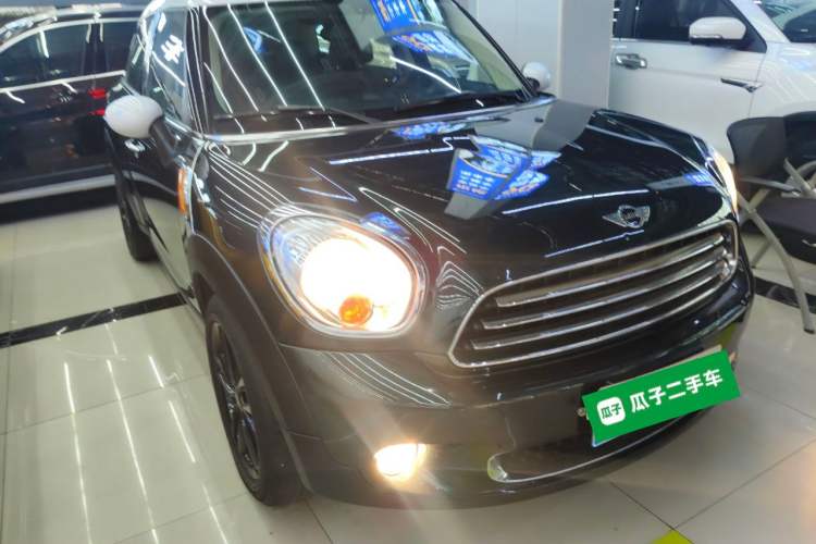 Used MINI Countryman 2013 1.6T COOPER ALL4 Fun Front Right 45 Deg