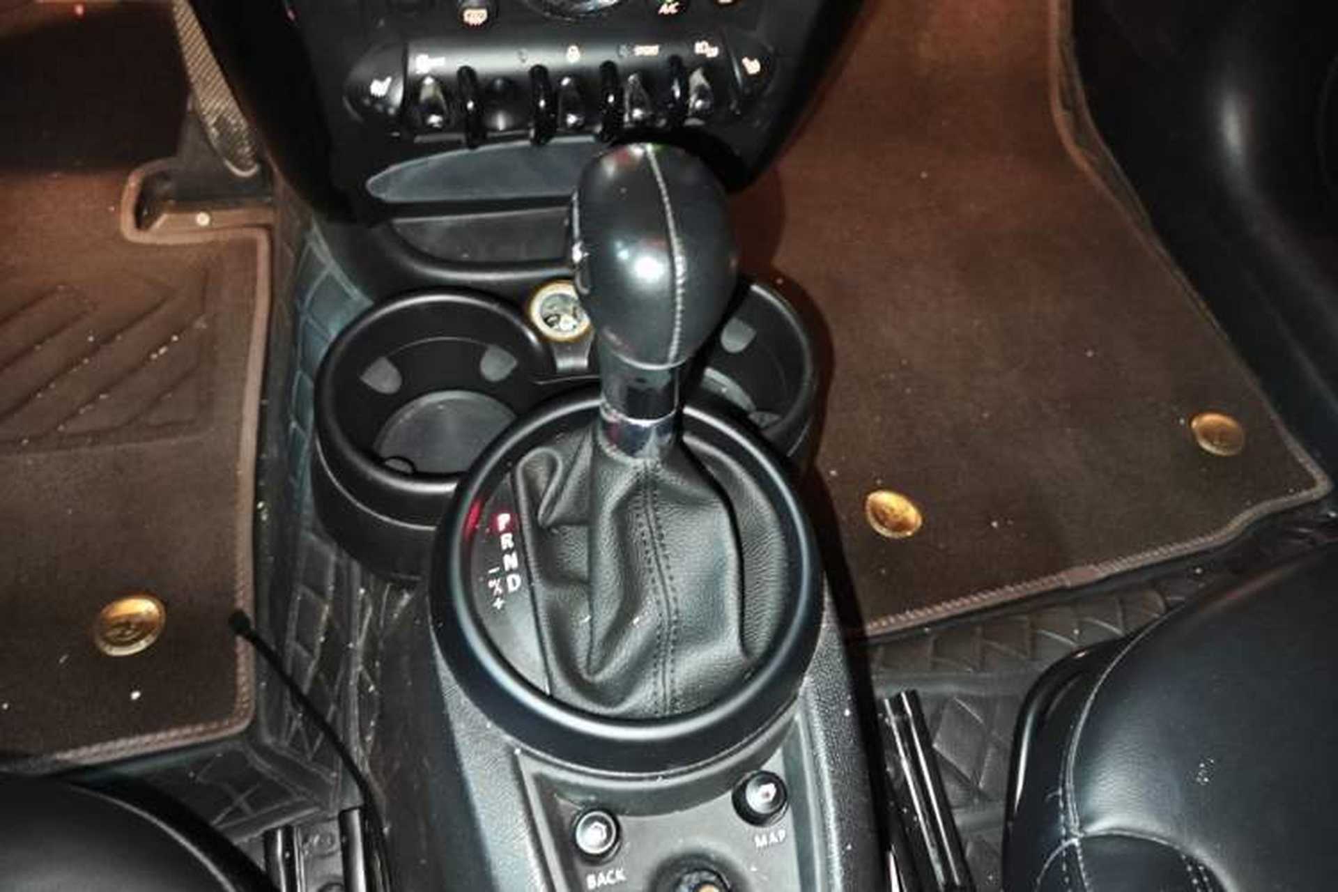 Used MINI Countryman 2013 1.6T COOPER ALL4 Excitement Gear Lever