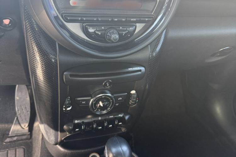 Used MINI Countryman 2013 1.6T COOPER ALL4 Fun Gear Lever