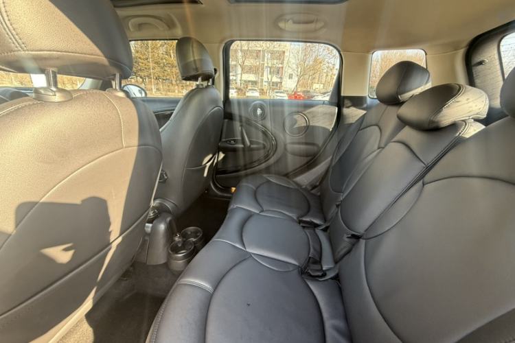 Used MINI Countryman 2013 1.6T COOPER ALL4 Fun Interior 3