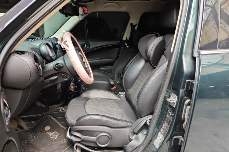 Used MINI Countryman 2013 1.6T COOPER ALL4 Fun Left Front Seat