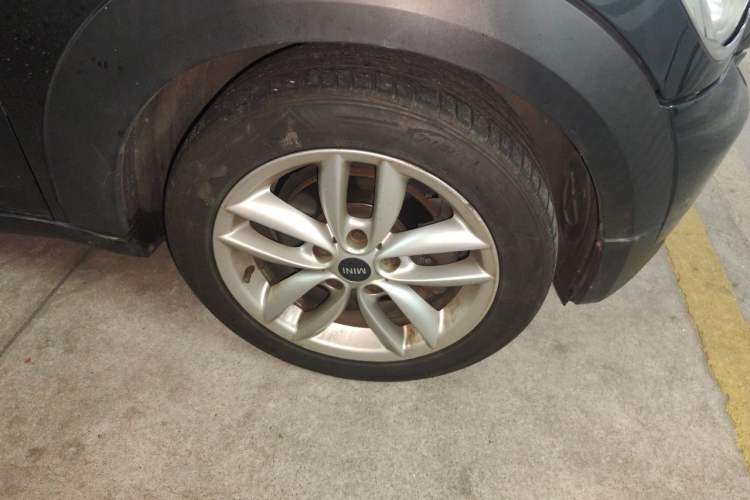 Used MINI Countryman 2013 1.6T COOPER ALL4 Excitement Right Front Wheel Hub