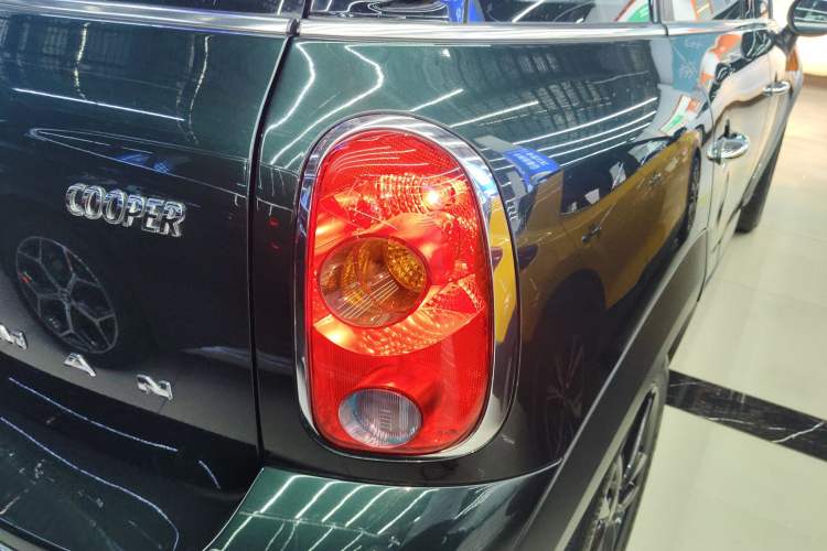 Used MINI Countryman 2013 1.6T COOPER ALL4 Fun Right Rear Taillight