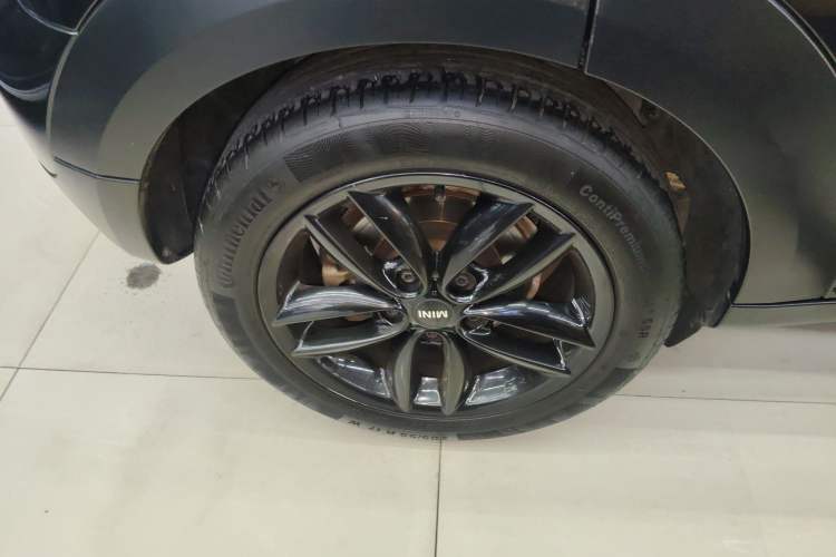 Used MINI Countryman 2013 1.6T COOPER ALL4 Fun Right Rear Wheel Hub