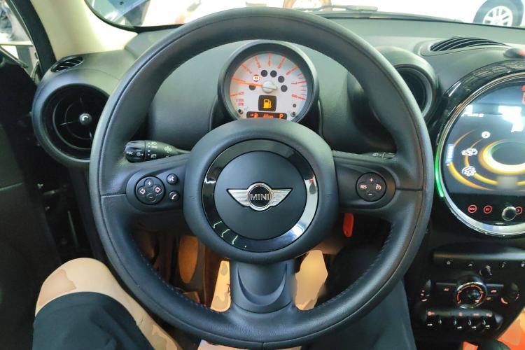Used MINI Countryman 2013 1.6T COOPER ALL4 Fun Steering Wheel