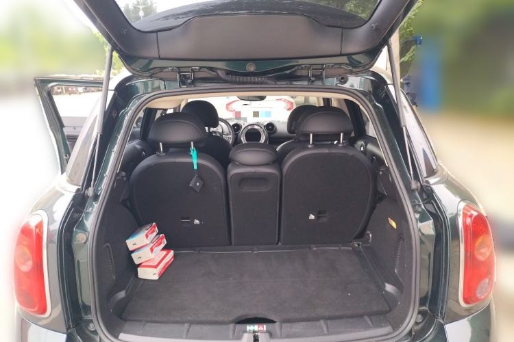 Used MINI Countryman 2013 1.6T COOPER S ALL4 Ski Edition Trunk