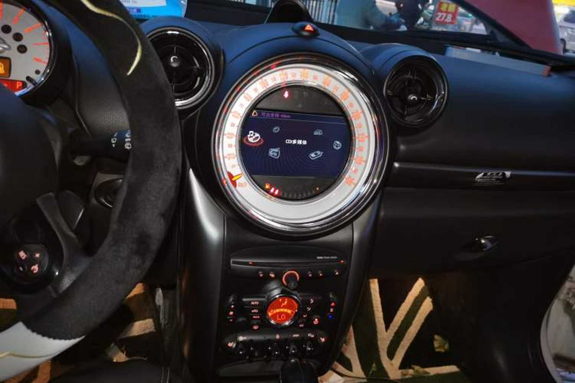 Used MINI Countryman 2013 1.6T COOPER S ALL4 Ski Edition Audio And AC Panel