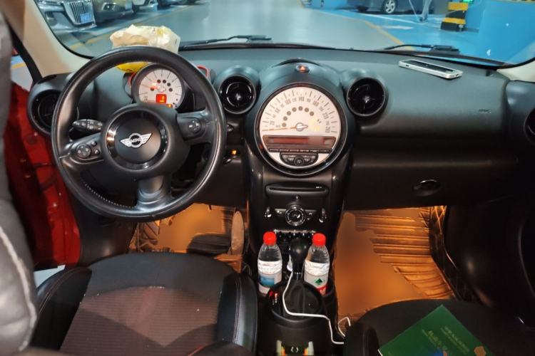 Used MINI Countryman 2013 1.6T COOPER ALL4 Fun Center Console