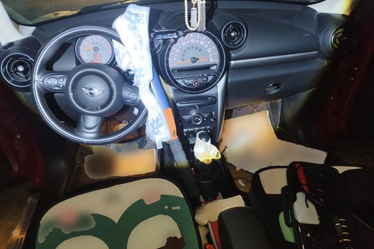 Used MINI Countryman 2013 1.6T COOPER ALL4 Fun Center Console