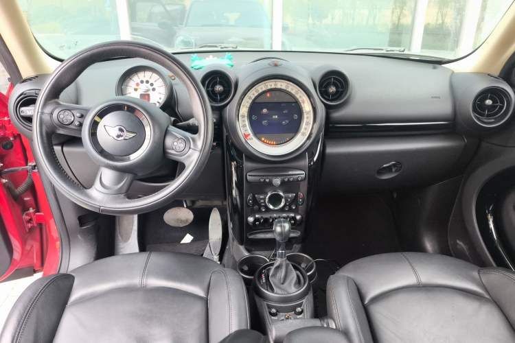 Used MINI Countryman 2013 1.6T COOPER ALL4 Excitement Center Console