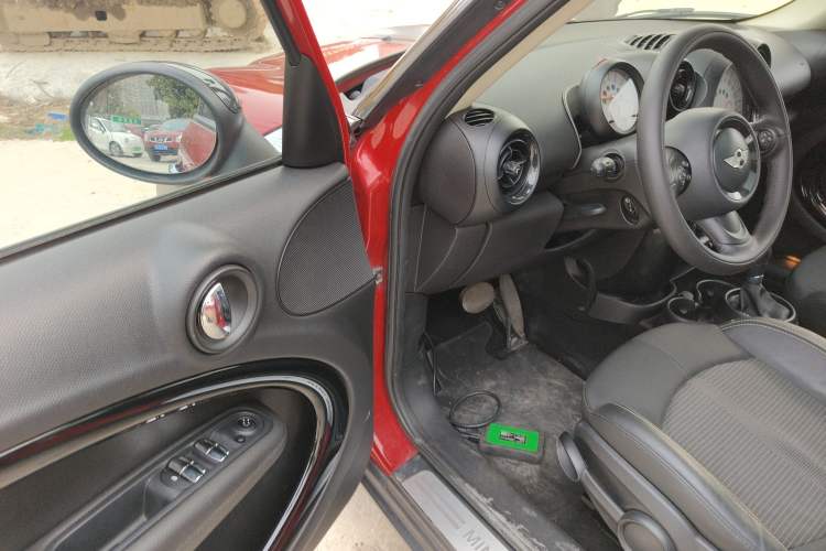 Used MINI Countryman 2013 1.6T COOPER ALL4 Fun Driver Seat