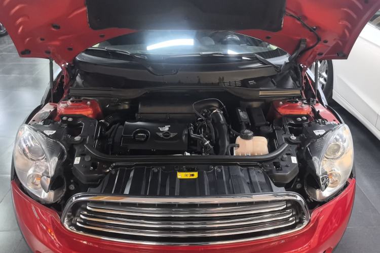 Used MINI Countryman 2013 1.6T COOPER ALL4 Excitement Engine Bay