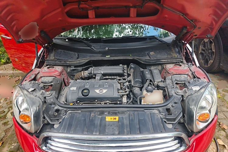 Used MINI Countryman 2013 1.6T COOPER ALL4 Fun Engine Bay