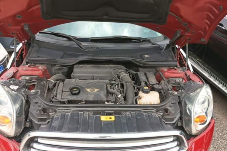 Used MINI Countryman 2013 1.6T COOPER ALL4 Fun Engine Bay