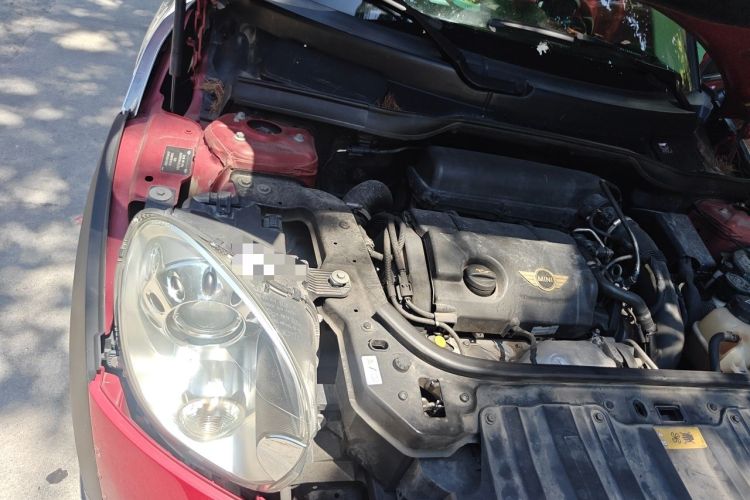 Used MINI Countryman 2013 1.6T COOPER ALL4 Excitement Engine Bay Right