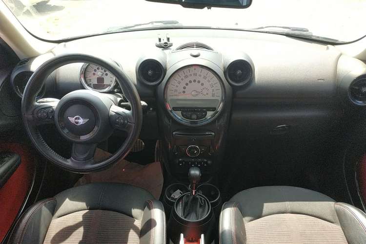 Used MINI Countryman 2013 1.6T COOPER ALL4 Fun Interior 1