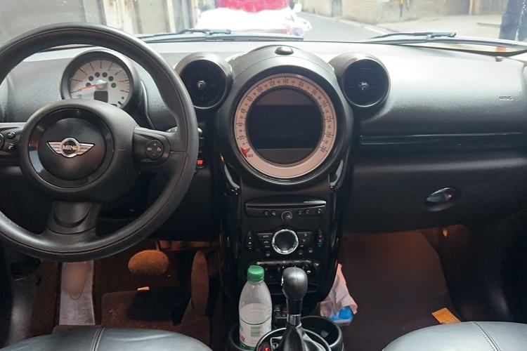 Used MINI Countryman 2013 1.6T COOPER ALL4 Excitement Interior 3