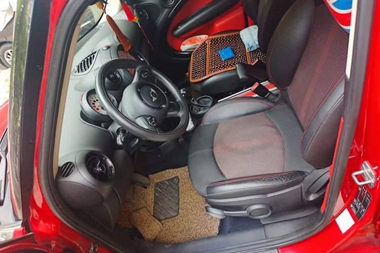 Used MINI Countryman 2013 1.6T COOPER ALL4 Fun Left Front Seat