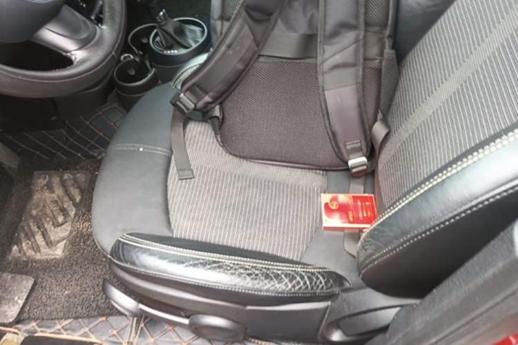Used MINI Countryman 2013 1.6T COOPER ALL4 Fun Left Front Seat