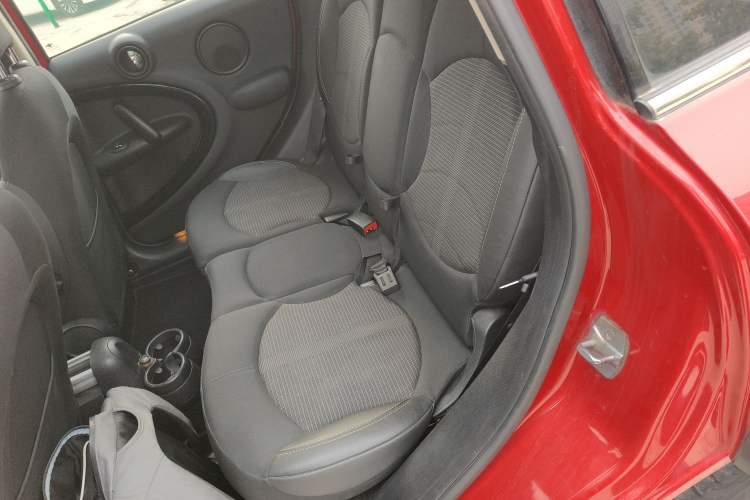 Used MINI Countryman 2013 1.6T COOPER ALL4 Fun Left Rear Seat