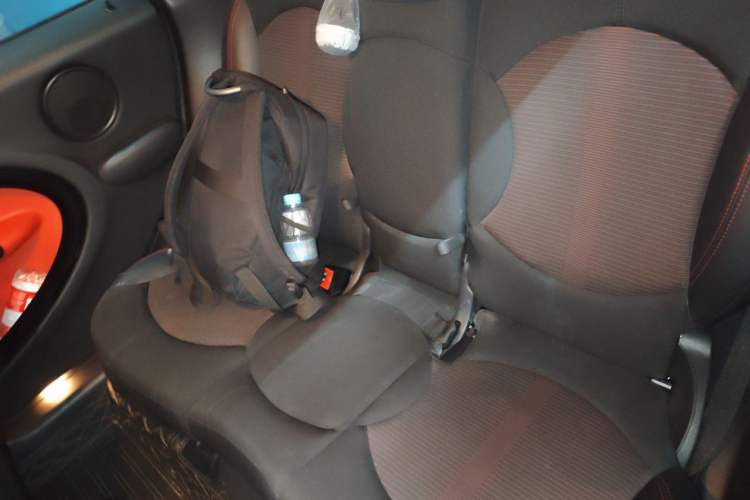 Used MINI Countryman 2013 1.6T COOPER ALL4 Fun Left Rear Seat