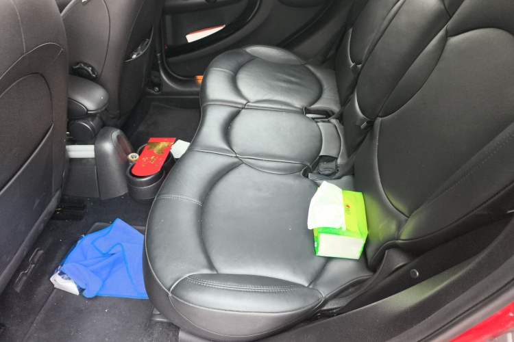 Used MINI Countryman 2013 1.6T COOPER ALL4 Excitement Left Rear Seat