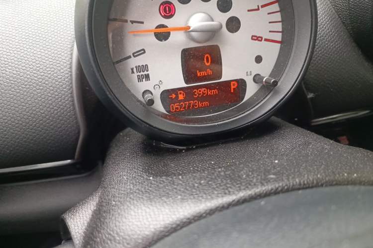 Used MINI Countryman 2013 1.6T COOPER ALL4 Excitement Odometer Close Up