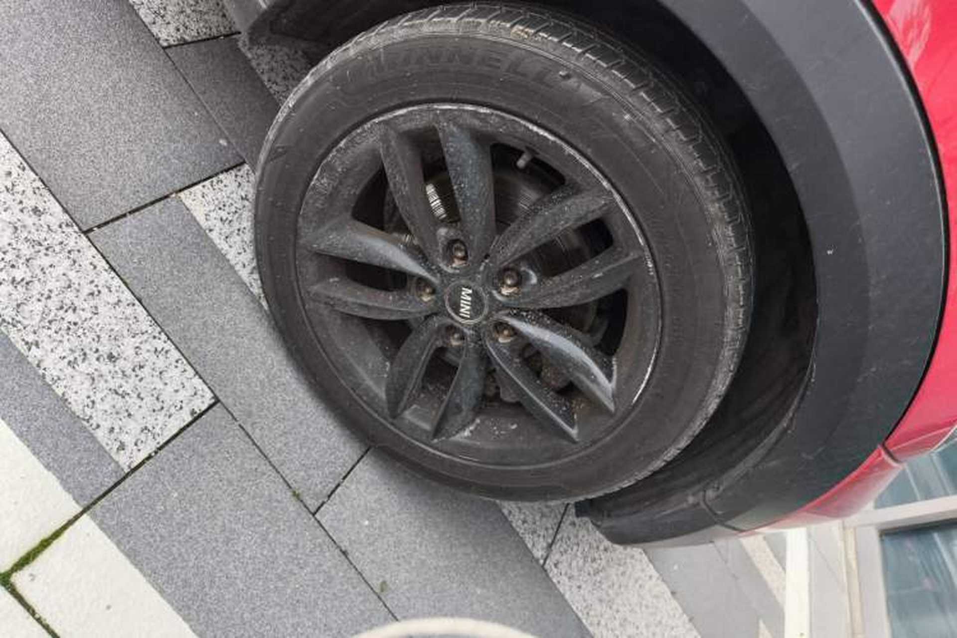 Used MINI Countryman 2013 1.6T COOPER ALL4 Excitement Right Front Wheel Hub