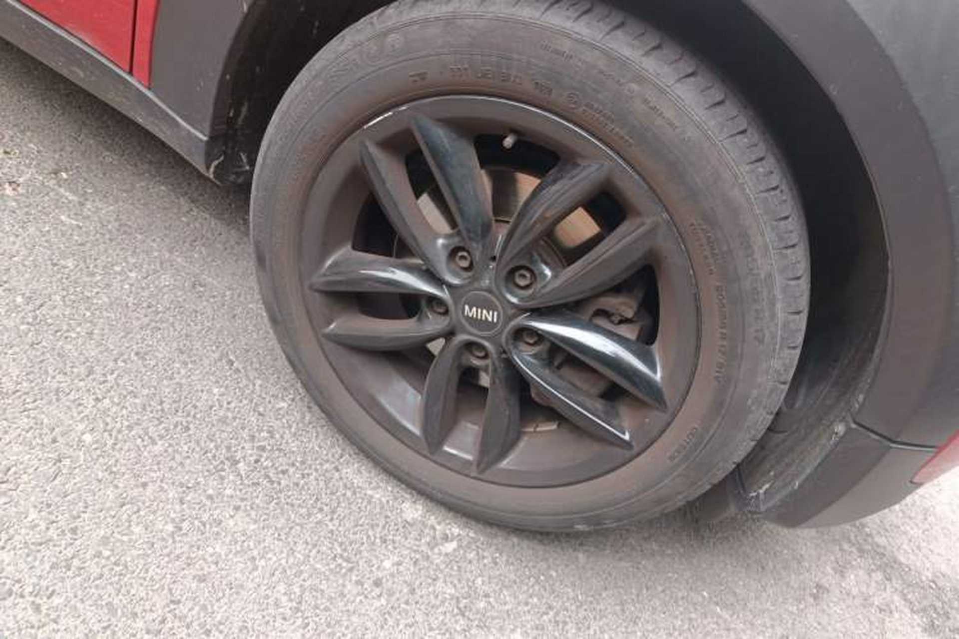 Used MINI Countryman 2013 1.6T COOPER ALL4 Excitement Right Front Wheel Hub