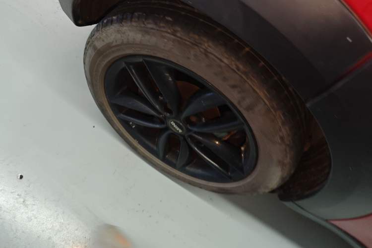 Used MINI Countryman 2013 1.6T COOPER ALL4 Fun Right Rear Wheel Hub