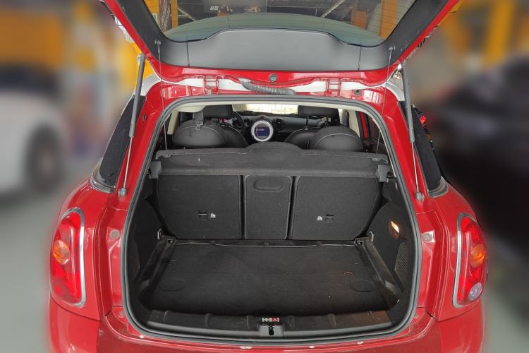 Used MINI Countryman 2013 1.6T COOPER S ALL4 Ski Edition Trunk