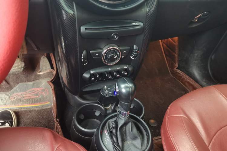 Used MINI Countryman 2013 1.6T COOPER ALL4 Excitement Audio And AC Panel
