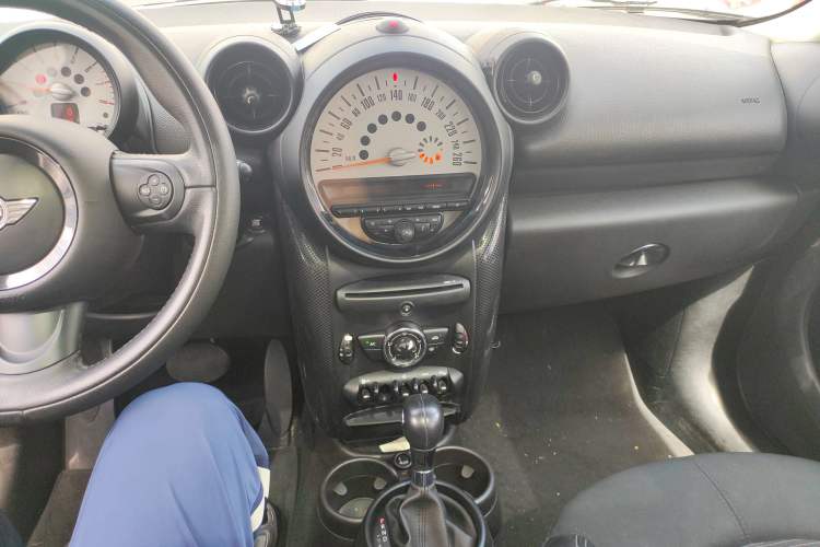 Used MINI Countryman 2013 1.6T COOPER ALL4 Fun Audio And AC Panel