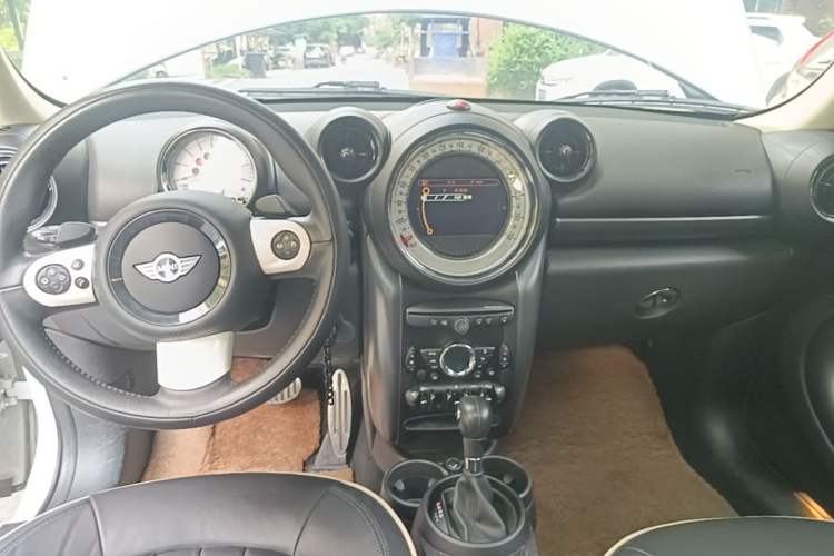 Used MINI Countryman 2013 1.6T COOPER S ALL4 5-seater Custom Edition Audio And AC Panel