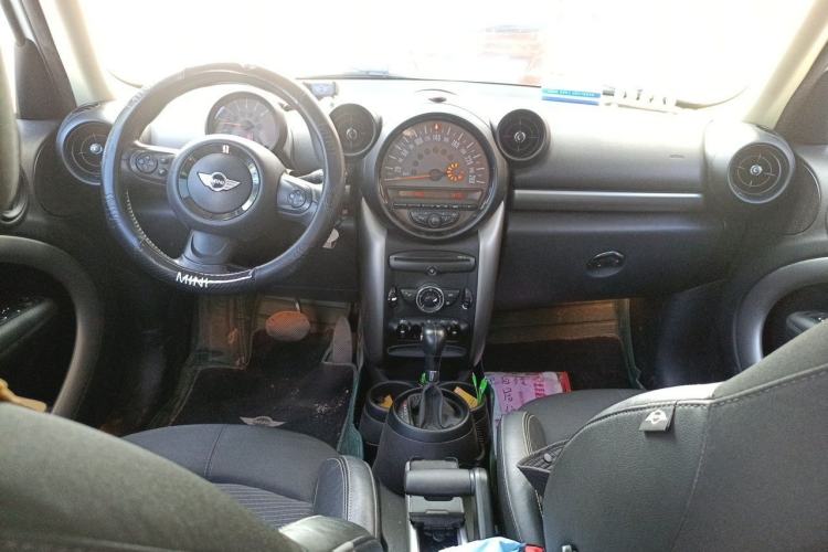 Used MINI Countryman 2013 1.6T COOPER ALL4 Fun Center Console