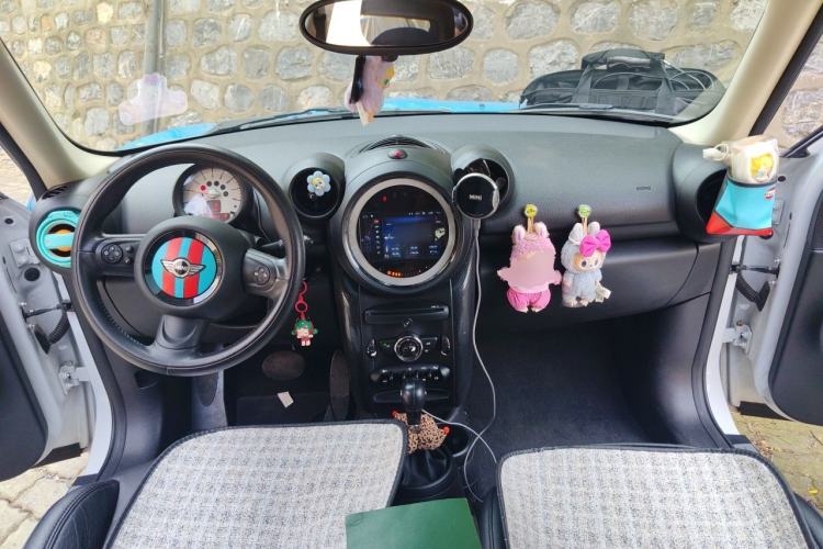 Used MINI Countryman 2013 1.6T COOPER ALL4 Fun Center Console
