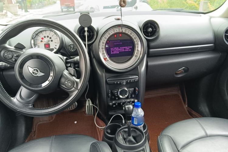 Used MINI Countryman 2013 1.6T COOPER S ALL4 Ski Edition Center Console