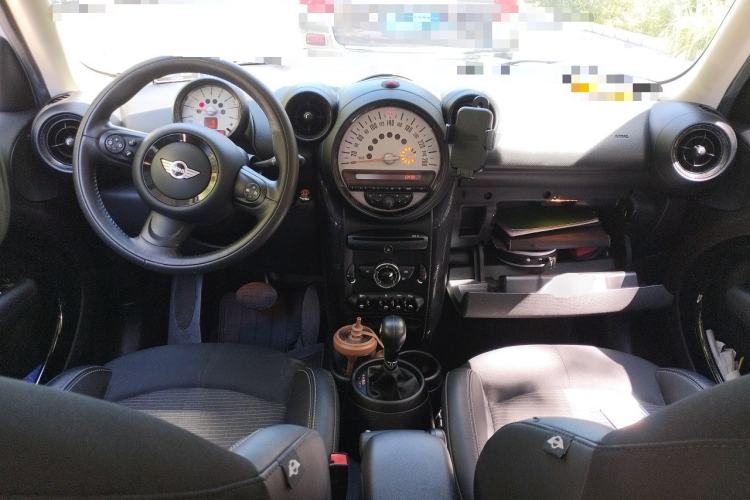 Used MINI Countryman 2013 1.6T COOPER ALL4 Fun Center Console