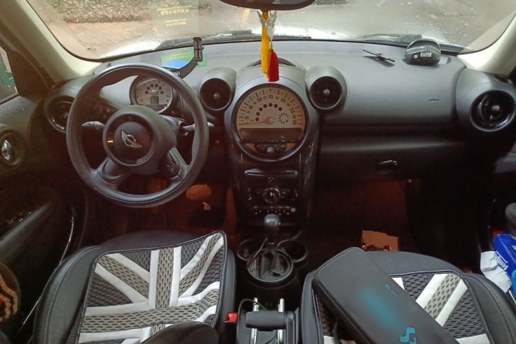 Used MINI Countryman 2013 1.6T COOPER ALL4 Fun Center Console
