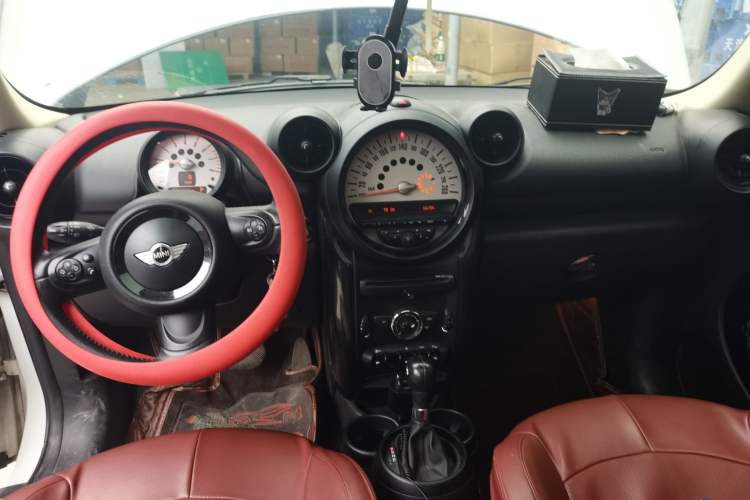 Used MINI Countryman 2013 1.6T COOPER ALL4 Excitement Center Console