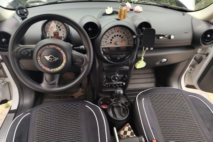 Used MINI Countryman 2013 1.6T COOPER ALL4 Fun Center Console
