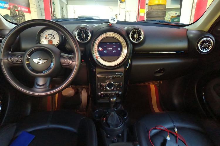 Used MINI Countryman 2013 1.6T COOPER ALL4 Excitement Center Console