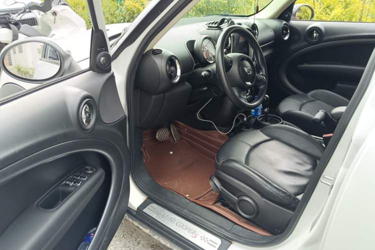 Used MINI Countryman 2013 1.6T COOPER S ALL4 Ski Edition Driver Seat