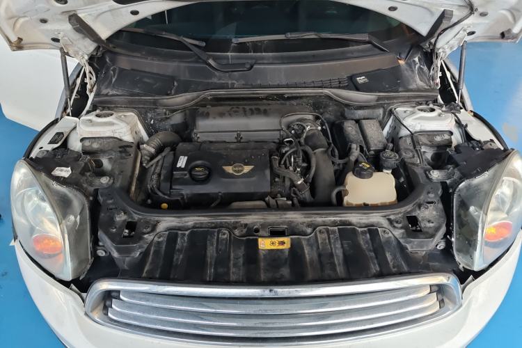 Used MINI Countryman 2013 1.6T COOPER ALL4 Fun Engine Bay