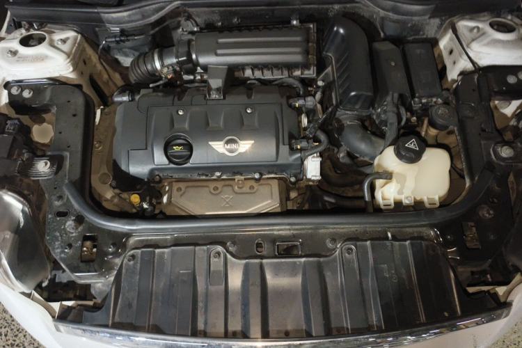 Used MINI Countryman 2013 1.6T COOPER ALL4 Excitement Engine Bay