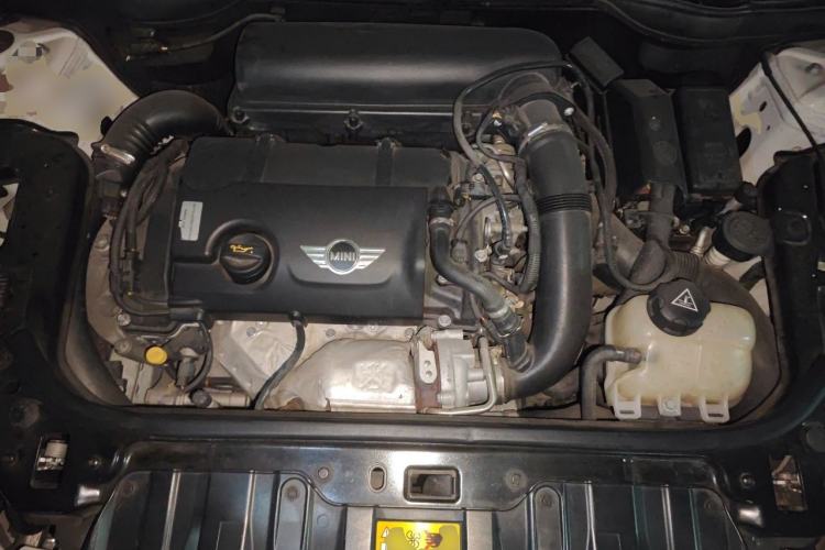Used MINI Countryman 2013 1.6T COOPER S ALL4 Ski Edition Engine Bay