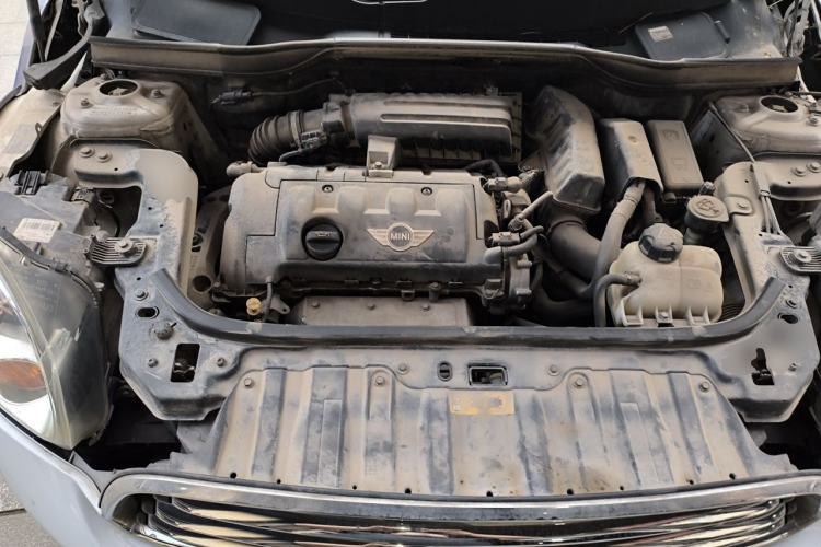 Used MINI Countryman  Engine Bay